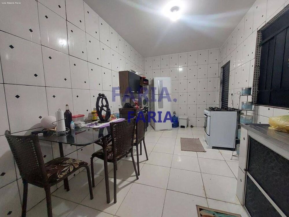 Casa à venda com 3 quartos, 90m² - Foto 2