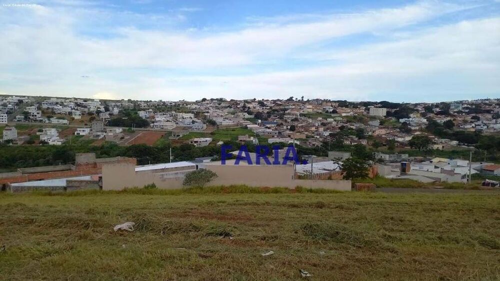 Terreno à venda, 639M2 - Foto 2