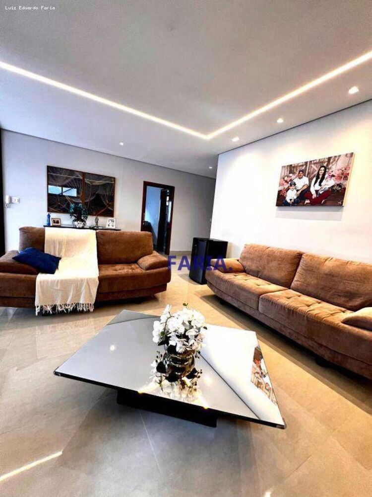 Casa de Condomínio à venda com 5 quartos, 400m² - Foto 3