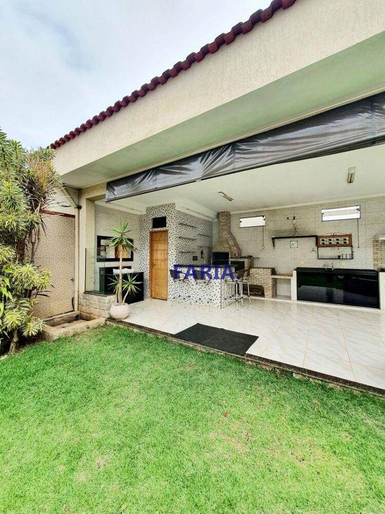 Casa à venda com 3 quartos, 200m² - Foto 3