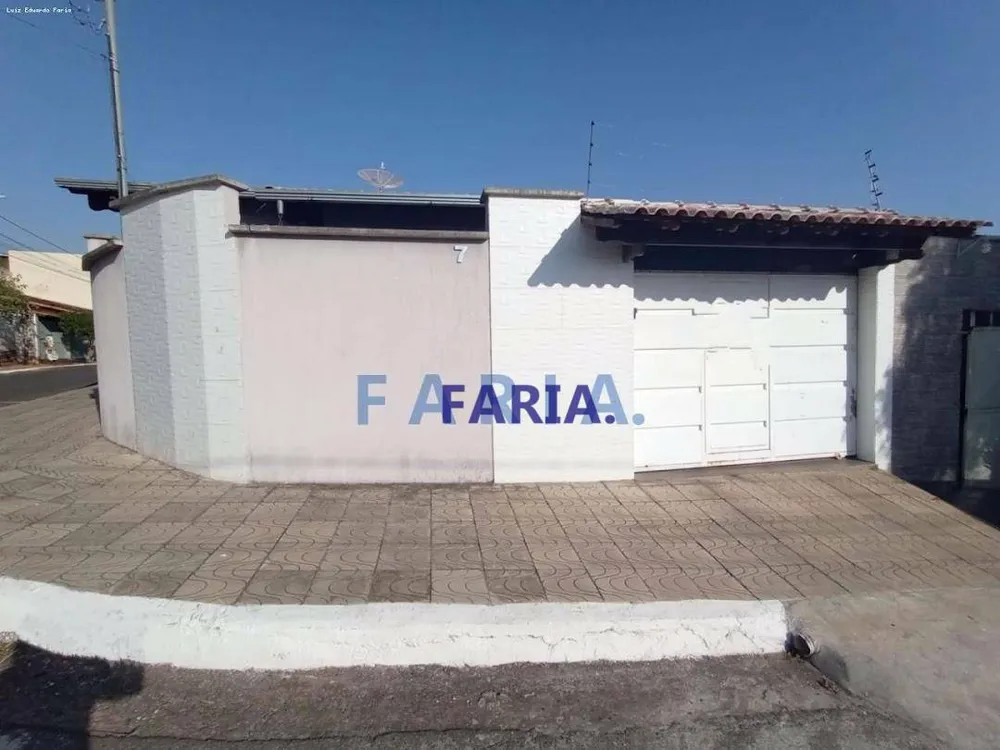 Casa, 2 quartos, 180 m² - Foto 1