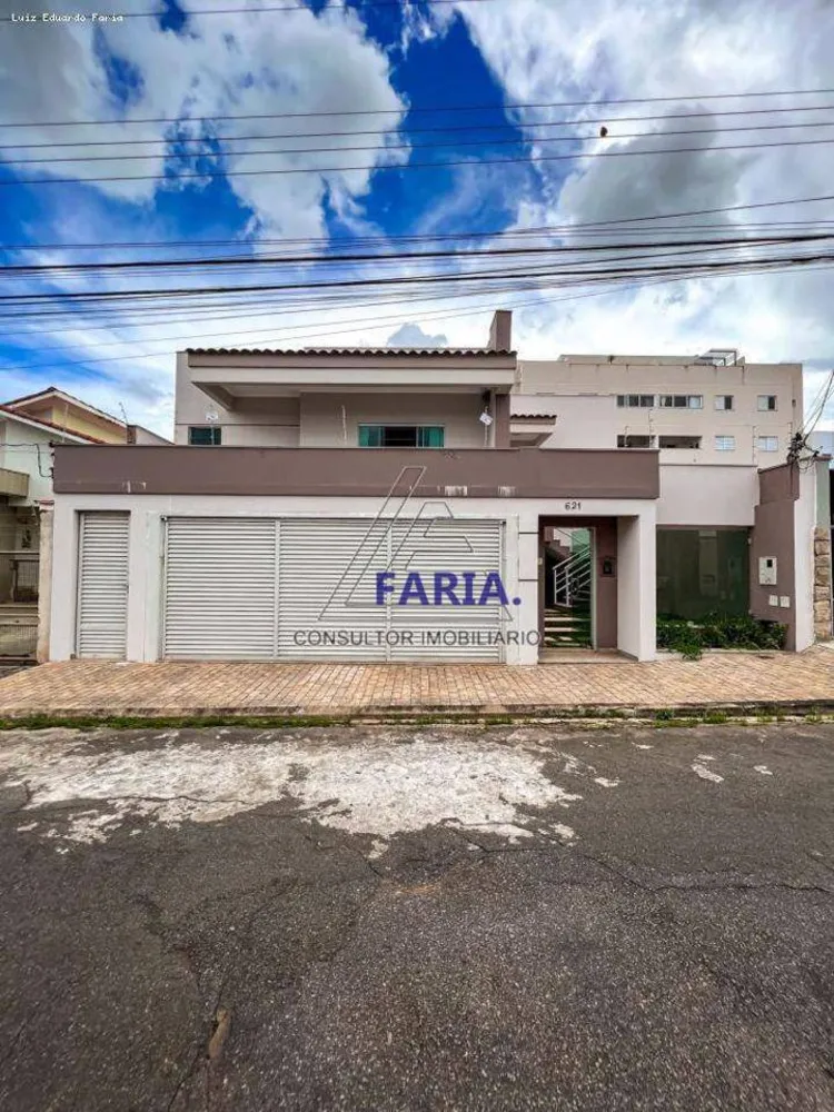 Casa, 3 quartos, 240 m² - Foto 1