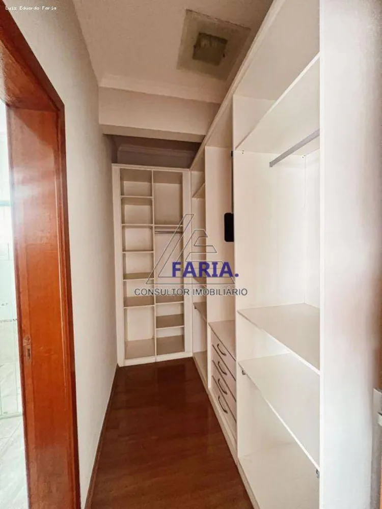 Casa, 3 quartos, 240 m² - Foto 8