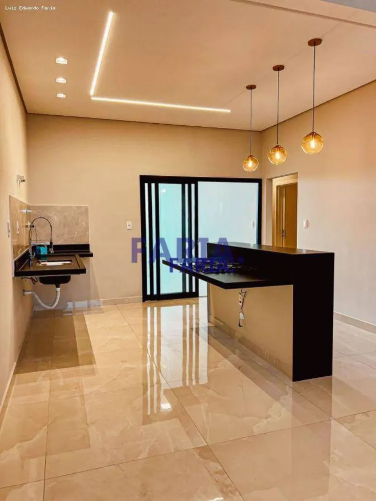 Casa, 3 quartos, 204 m² - Foto 2