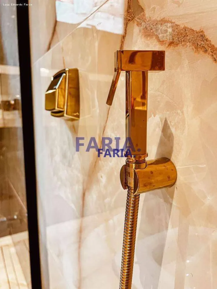 Casa, 3 quartos, 204 m² - Foto 1