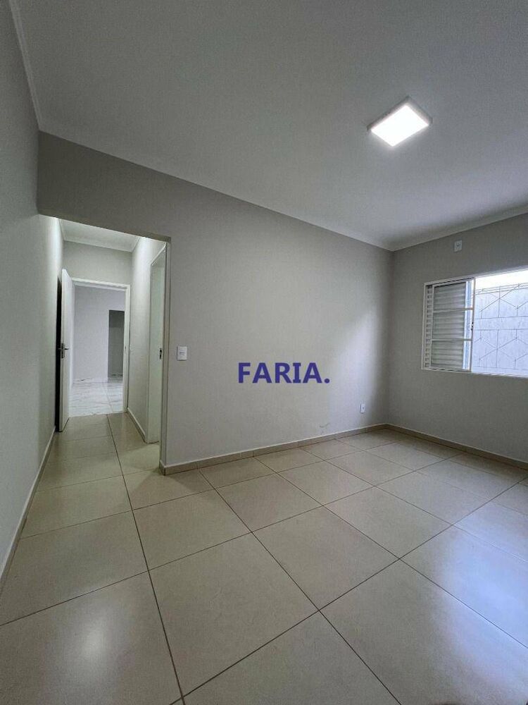 Casa, 2 quartos, 180 m² - Foto 1