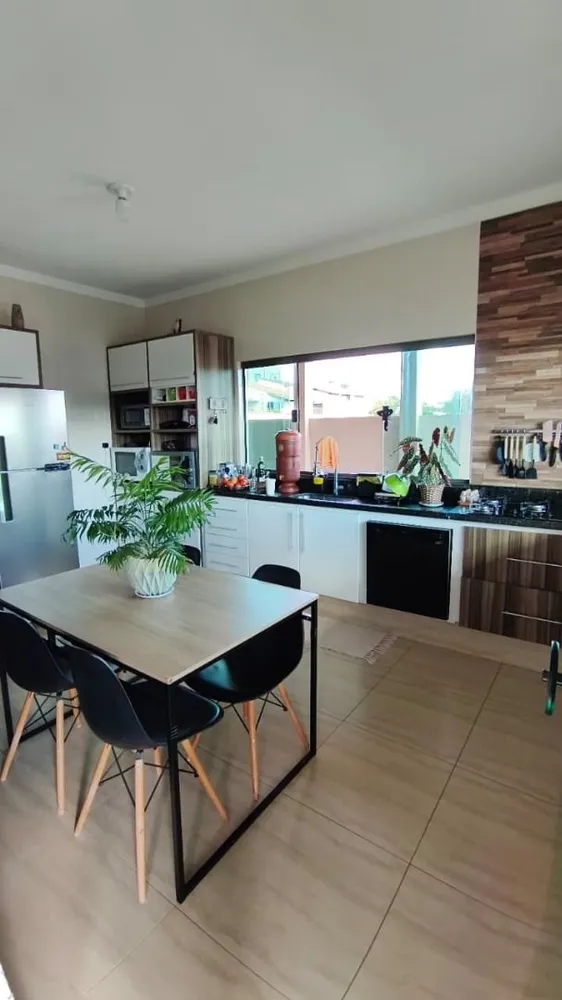 Casa, 3 quartos, 250 m² - Foto 1