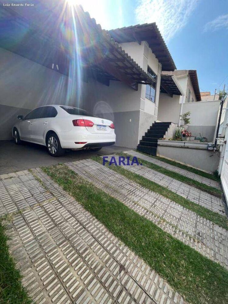 Casa, 3 quartos, 200 m² - Foto 2