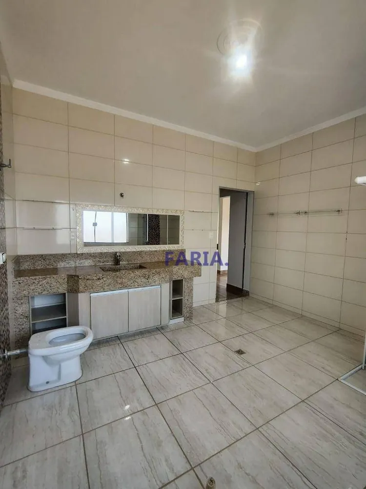 Casa, 3 quartos, 228 m² - Foto 10