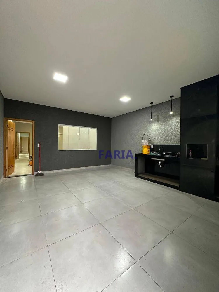 Casa, 3 quartos, 200 m² - Foto 1