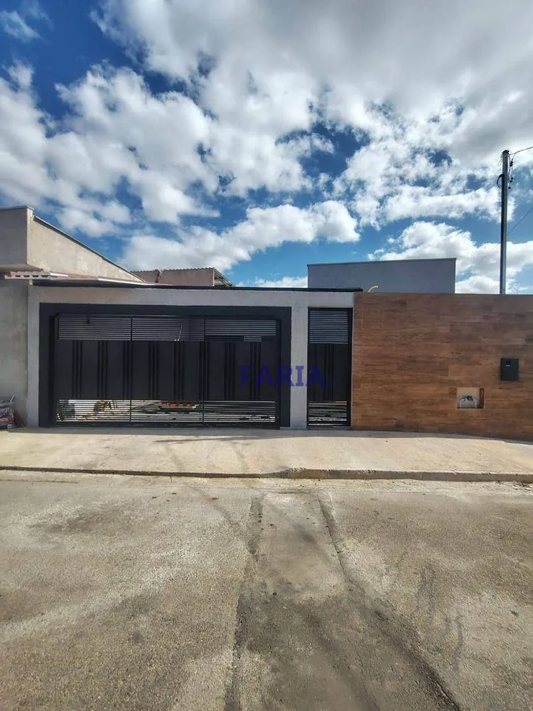 Casa, 3 quartos, 165 m² - Foto 1