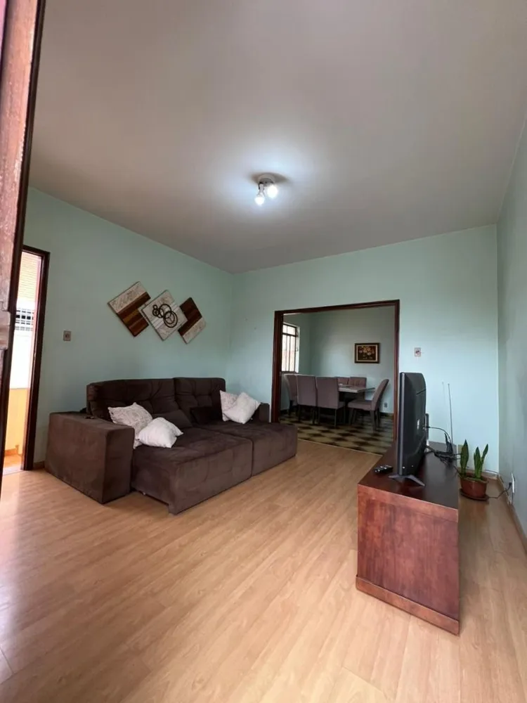 Casa, 5 quartos, 266 m² - Foto 1