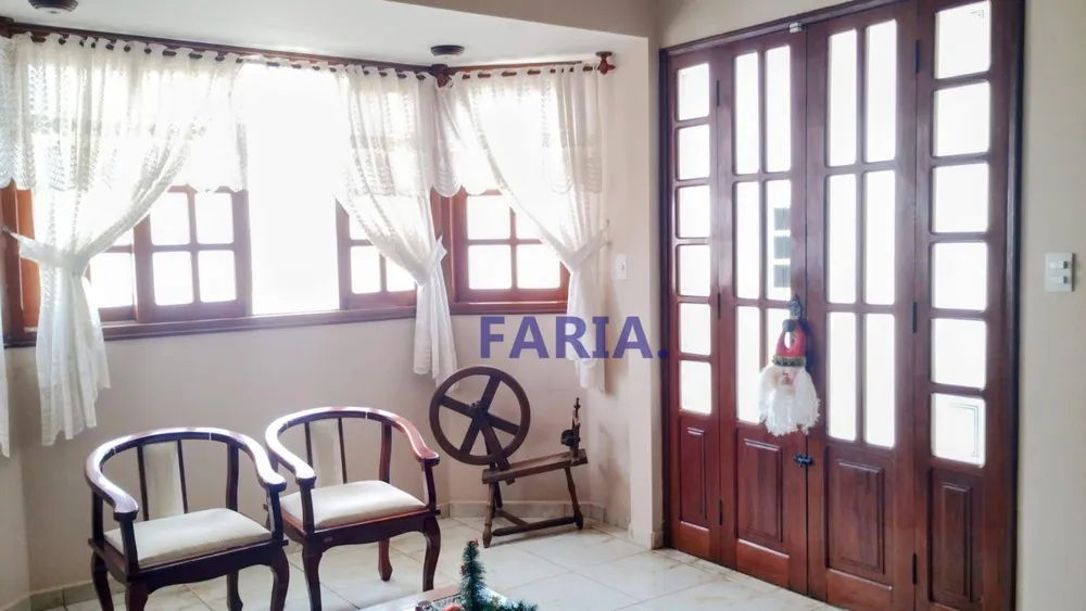 Casa, 3 quartos, 197 m² - Foto 2