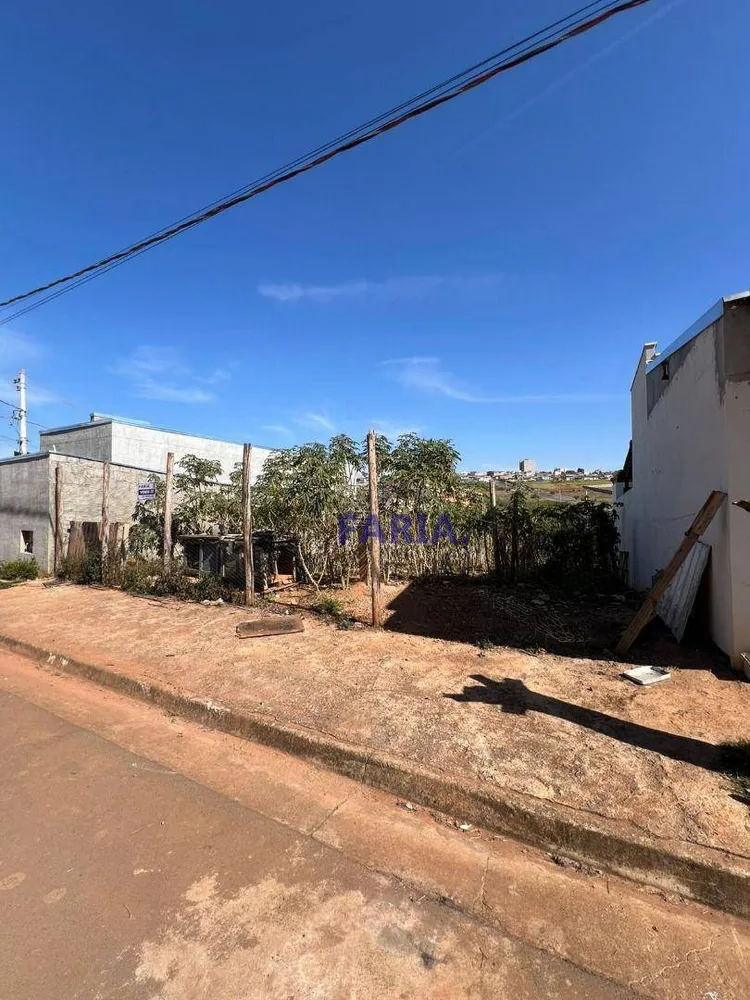 Terreno, 267 m² - Foto 2