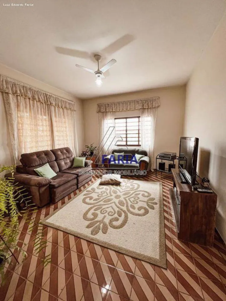 Casa, 4 quartos, 230 m² - Foto 2