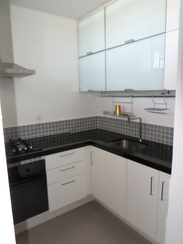 Apartamento à venda com 3 quartos, 119m² - Foto 1