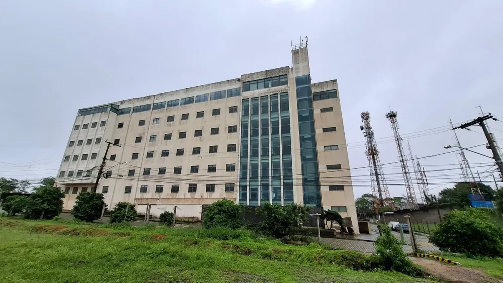 Prédio Inteiro - Foto 1