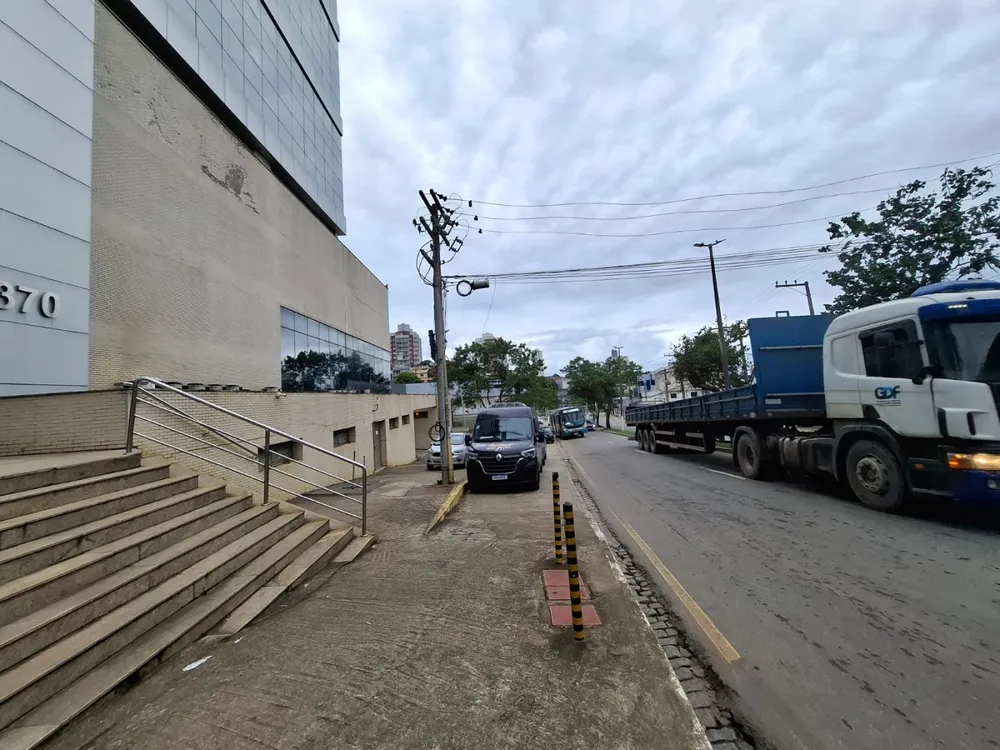Prédio Inteiro - Foto 2
