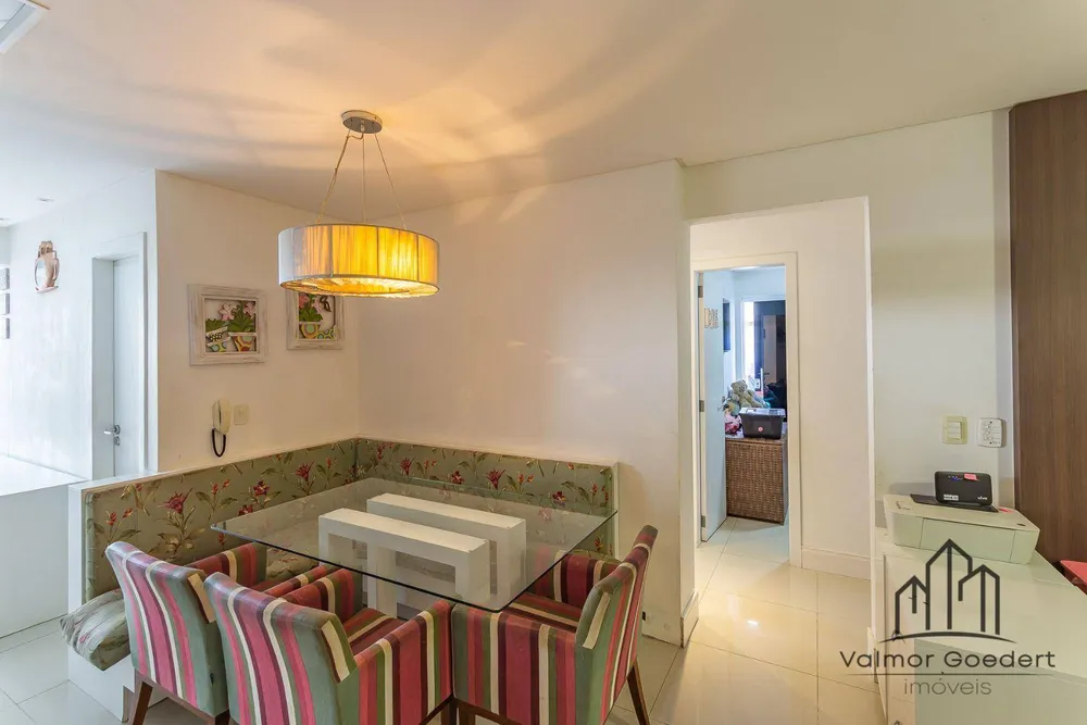 Apartamento, 3 quartos, 216 m² - Foto 3