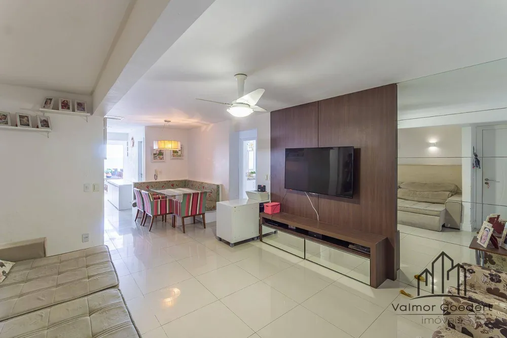 Apartamento, 3 quartos, 216 m² - Foto 1