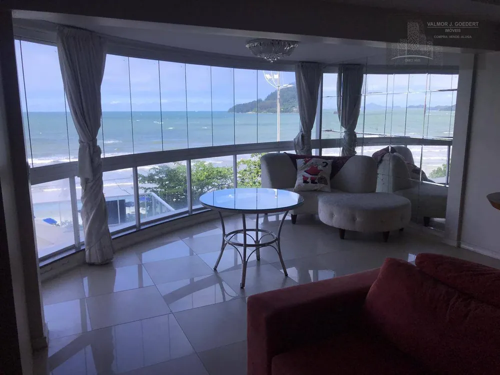 Apartamento, 3 quartos, 208 m² - Foto 1