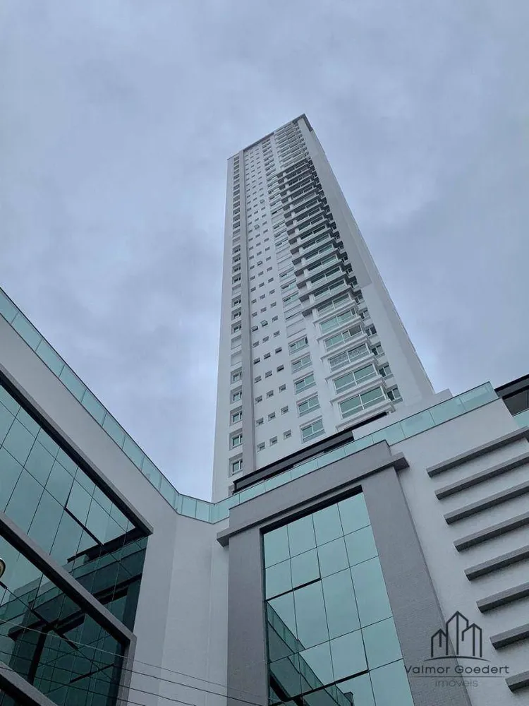Apartamento, 3 quartos, 137 m² - Foto 1
