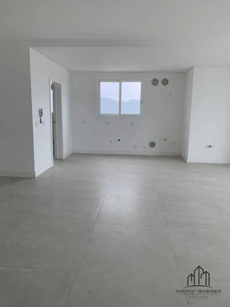 Apartamento, 3 quartos, 137 m² - Foto 2