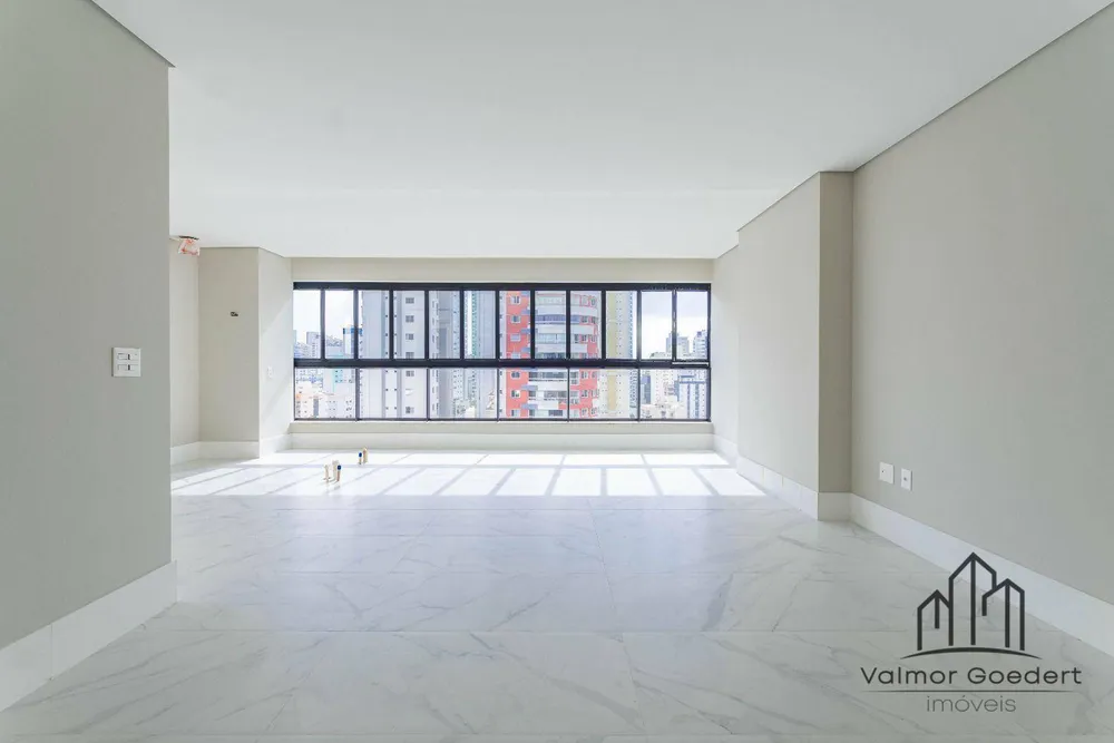 Apartamento, 3 quartos, 130 m² - Foto 2