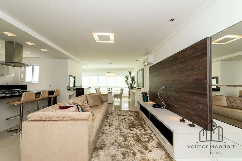 Apartamento, 3 quartos, 130 m² - Foto 2