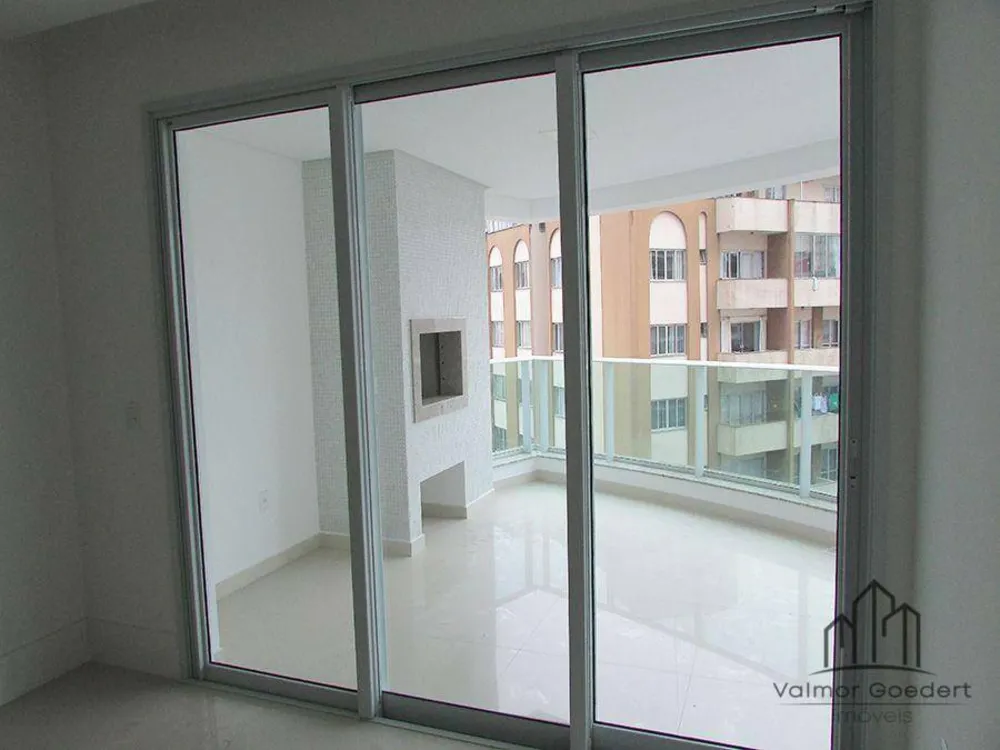 Apartamento, 3 quartos, 128 m² - Foto 2