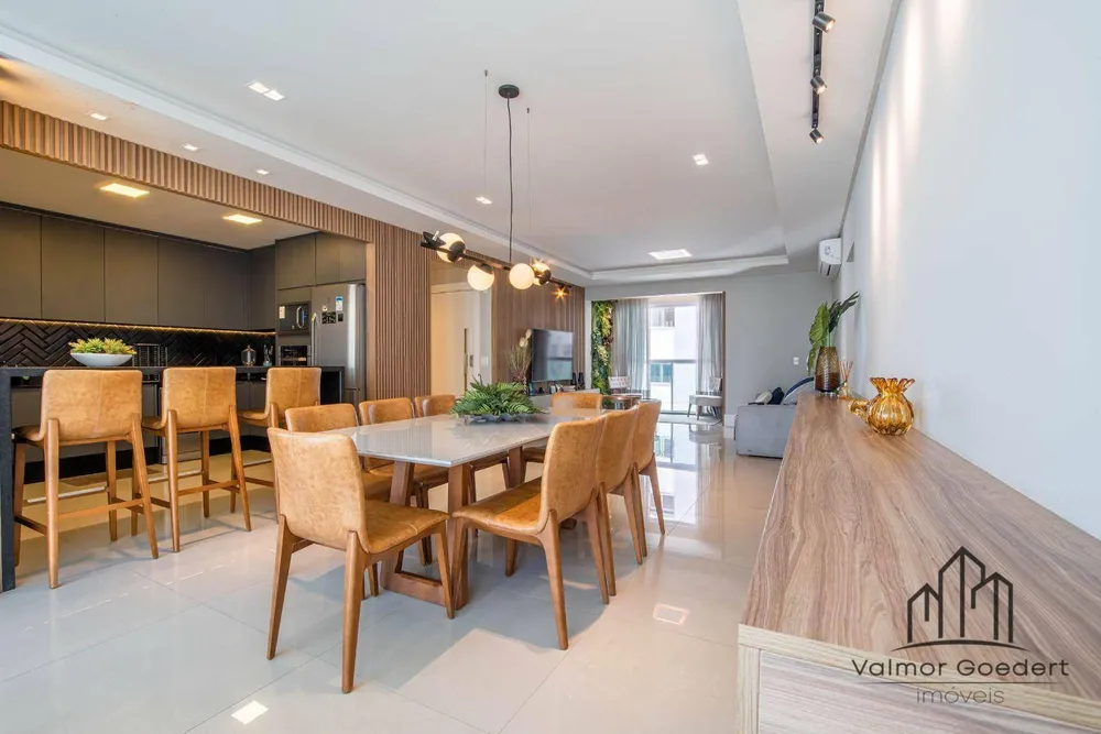 Apartamento, 3 quartos, 137 m² - Foto 1