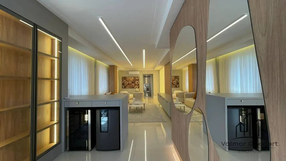 Apartamento, 3 quartos, 136 m² - Foto 2