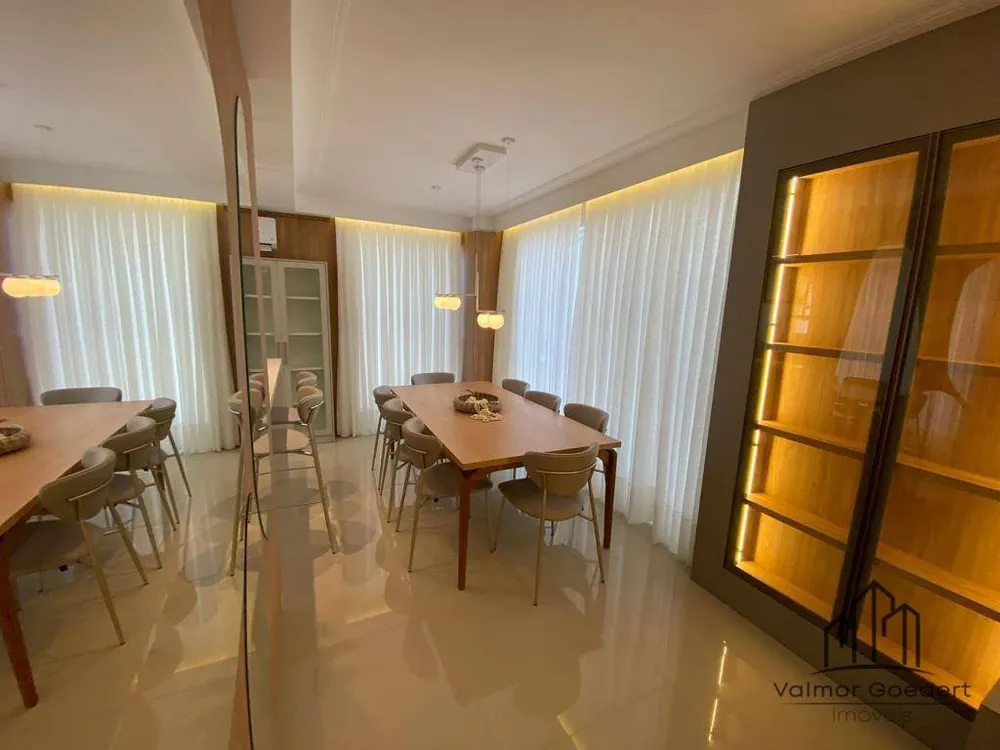 Apartamento, 3 quartos, 136 m² - Foto 1