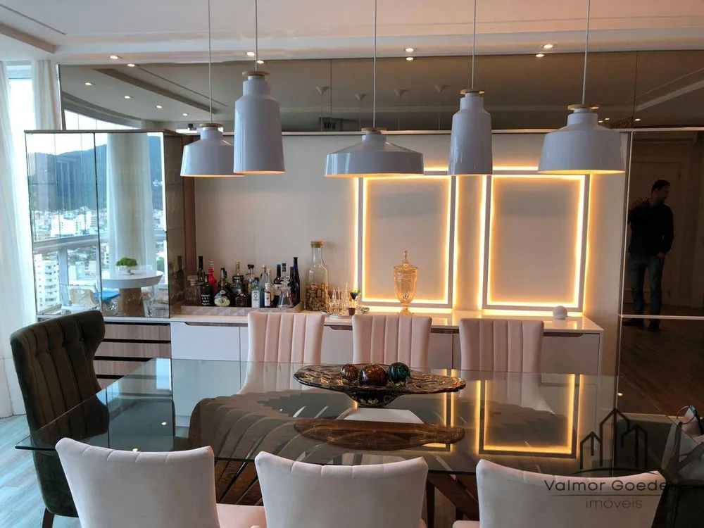 Apartamento, 3 quartos, 150 m² - Foto 2