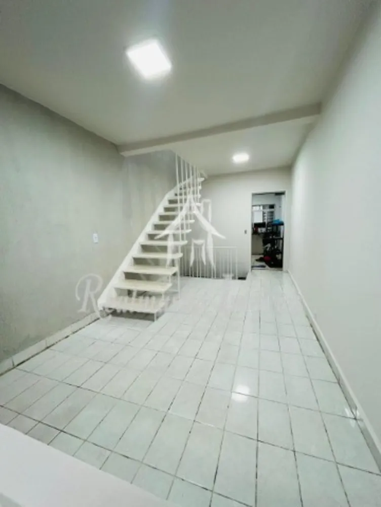Casa, 4 quartos, 151 m² - Foto 1