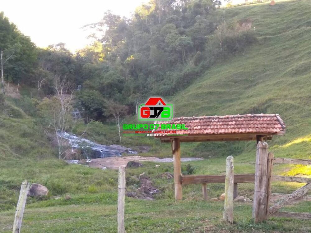 Fazenda à venda com 2 quartos, 255m² - Foto 2