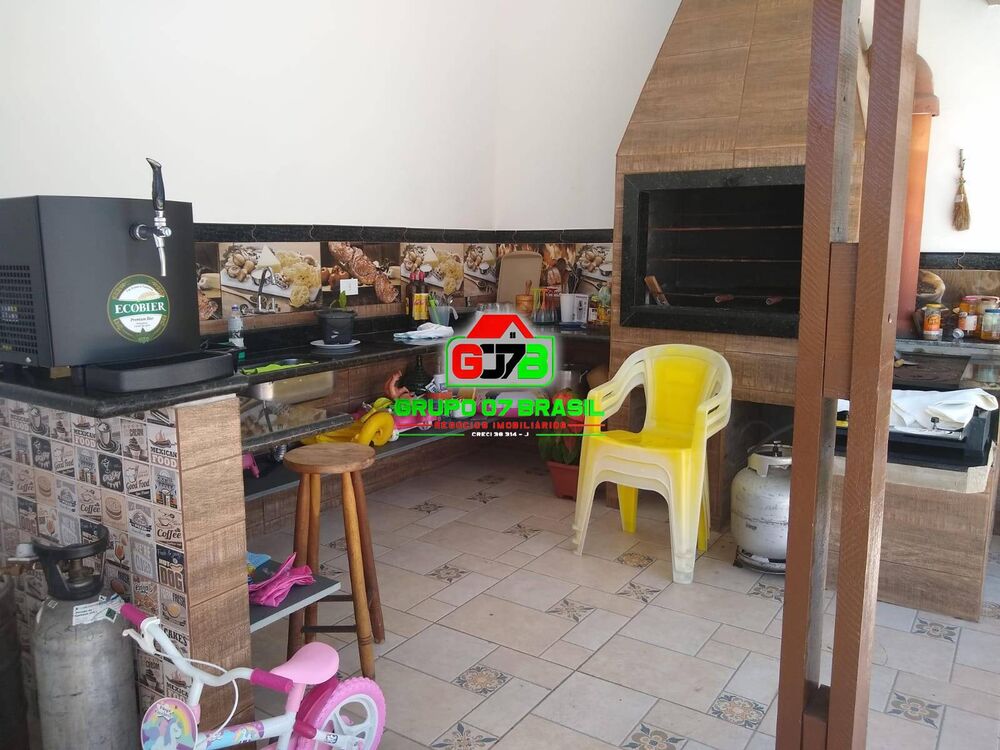 Casa, 5 quartos, 232 m² - Foto 1