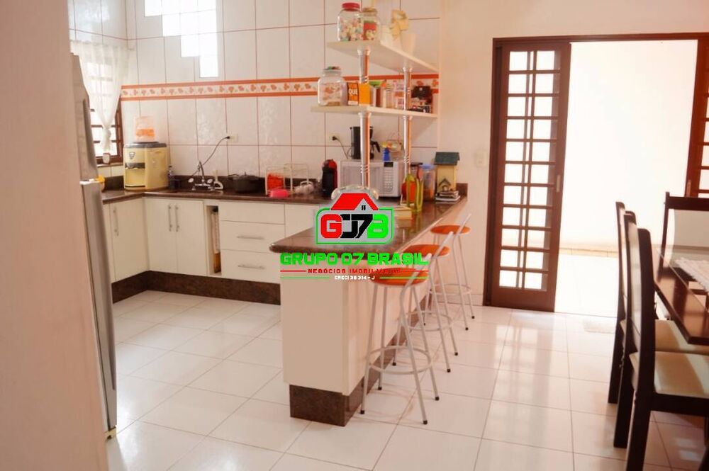 Sala-Conjunto, 1000 m² - Foto 1