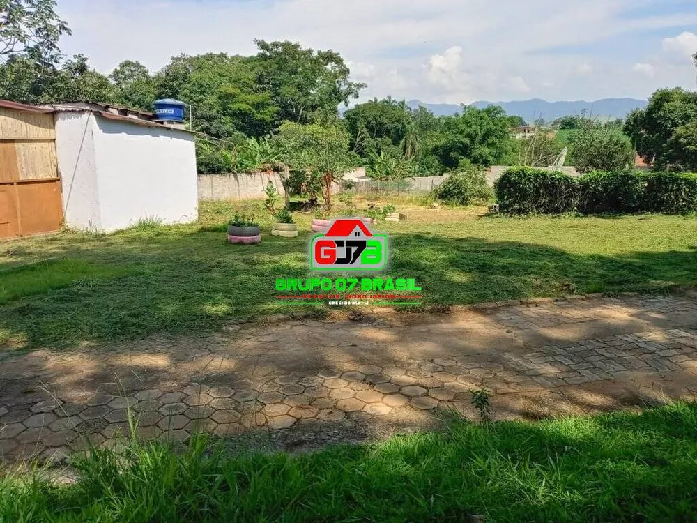 Chácara à venda com 6 quartos, 200m² - Foto 4