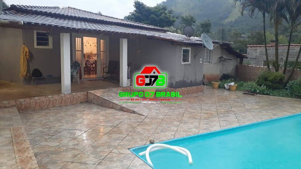 Chácara à venda com 5 quartos, 460m² - Foto 1
