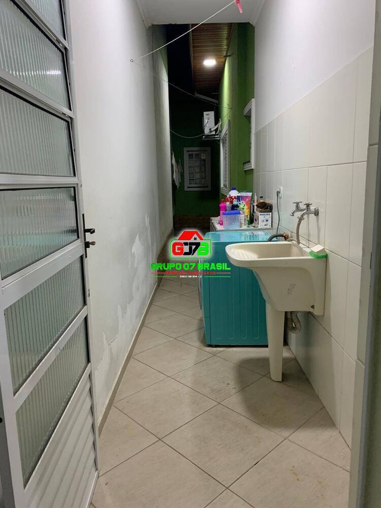 Sobrado, 3 quartos, 208 m² - Foto 1