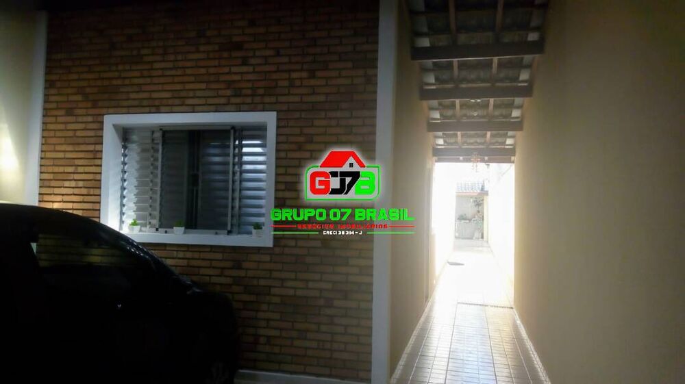 Casa à venda com 2 quartos, 69m² - Foto 2