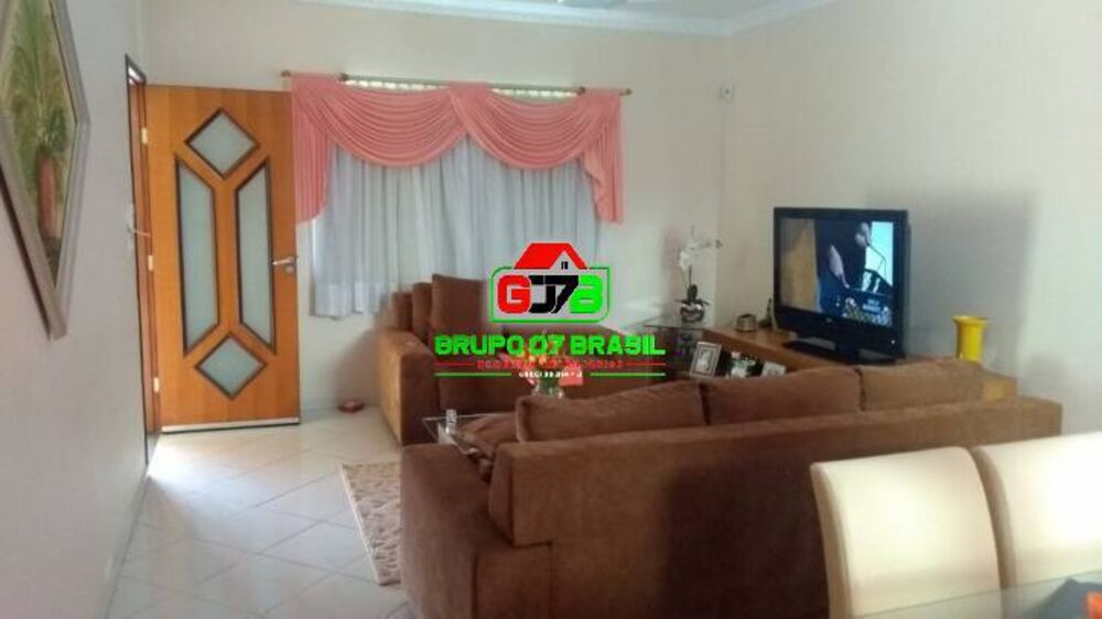 Casa, 3 quartos, 260 m² - Foto 1