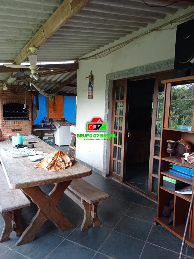 Chácara, 4 quartos, 2800 m² - Foto 1
