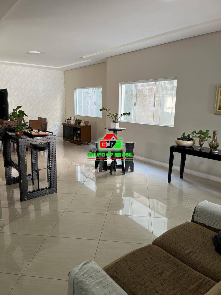 Casa, 3 quartos, 599 m² - Foto 1