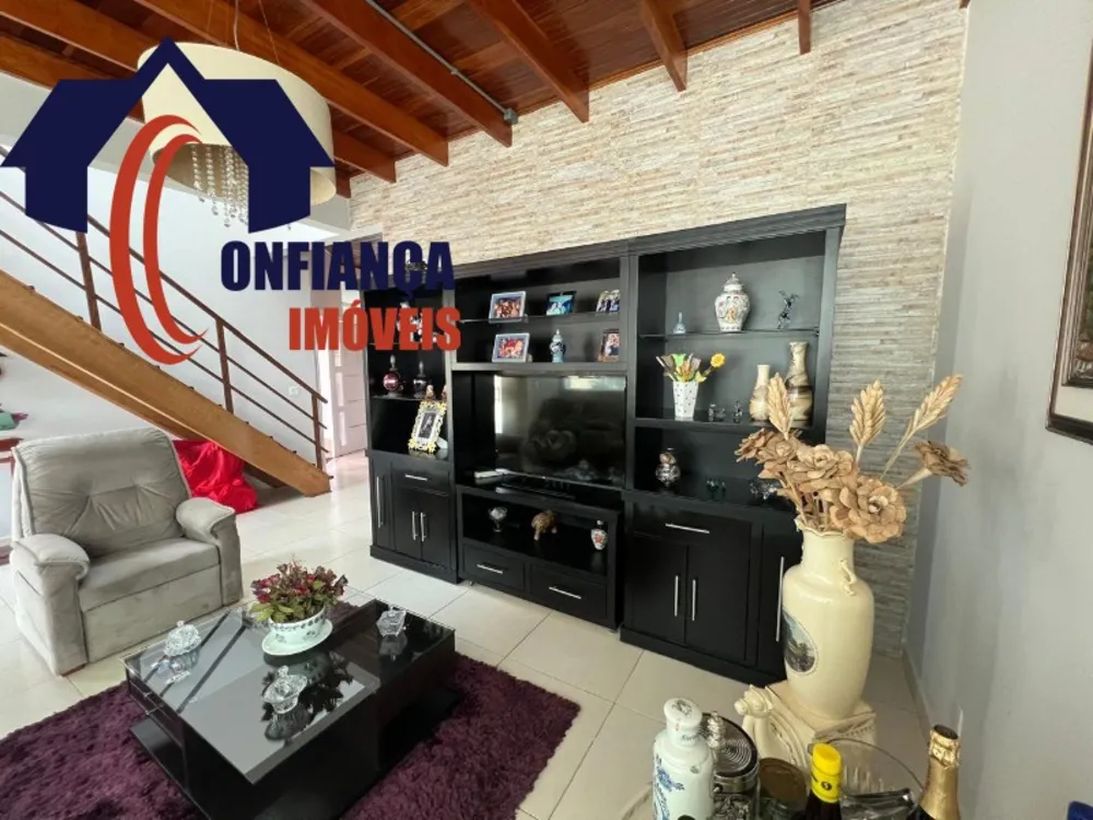 Casa, 3 quartos, 236 m² - Foto 2