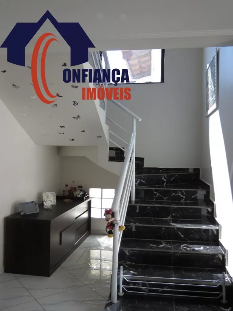 Casa, 3 quartos, 275 m² - Foto 1