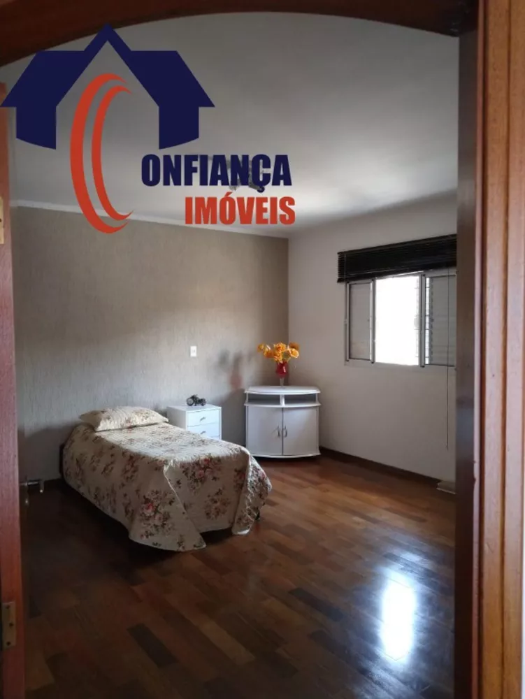 Casa, 3 quartos, 250 m² - Foto 1