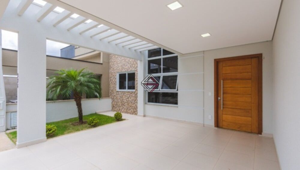 Casa à venda com 3 quartos - Foto 1