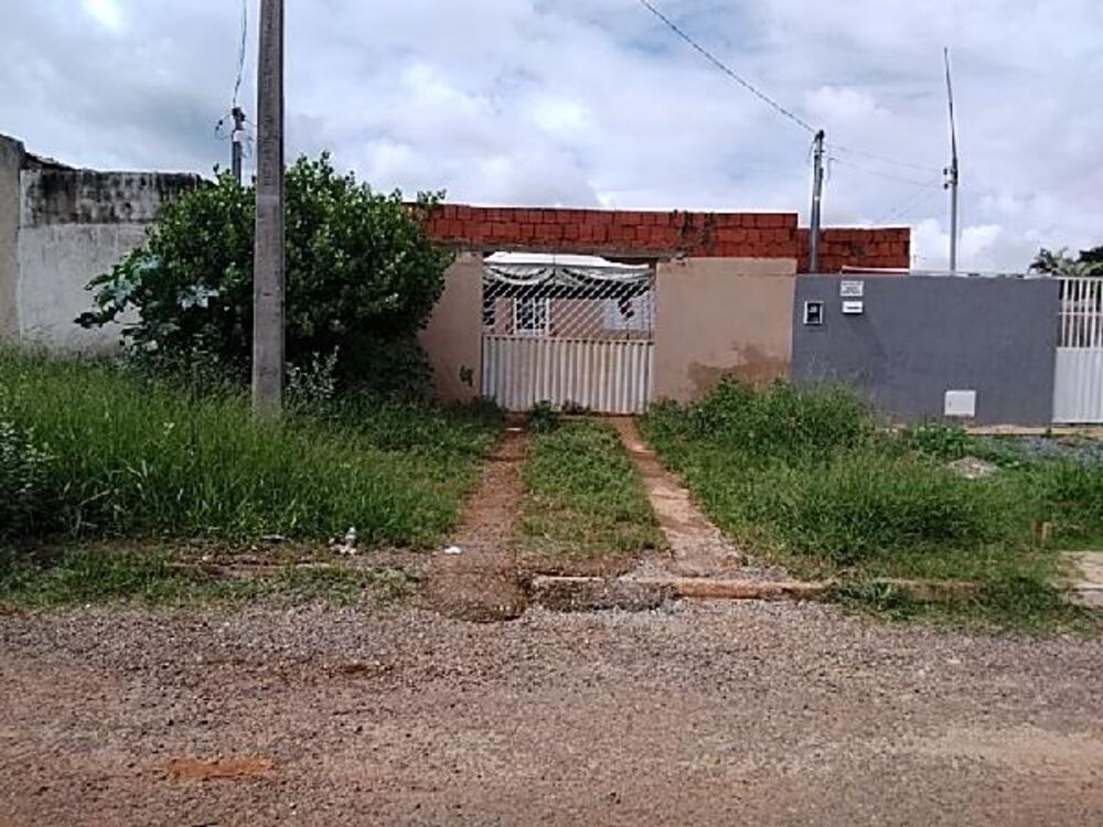 Casa à venda com 2 quartos, 176m² - Foto 1